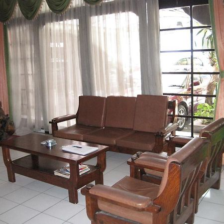 Sekar Sari Inn Кута Екстериор снимка