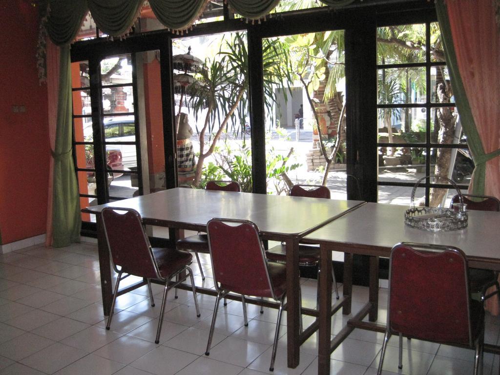 Sekar Sari Inn Кута Екстериор снимка