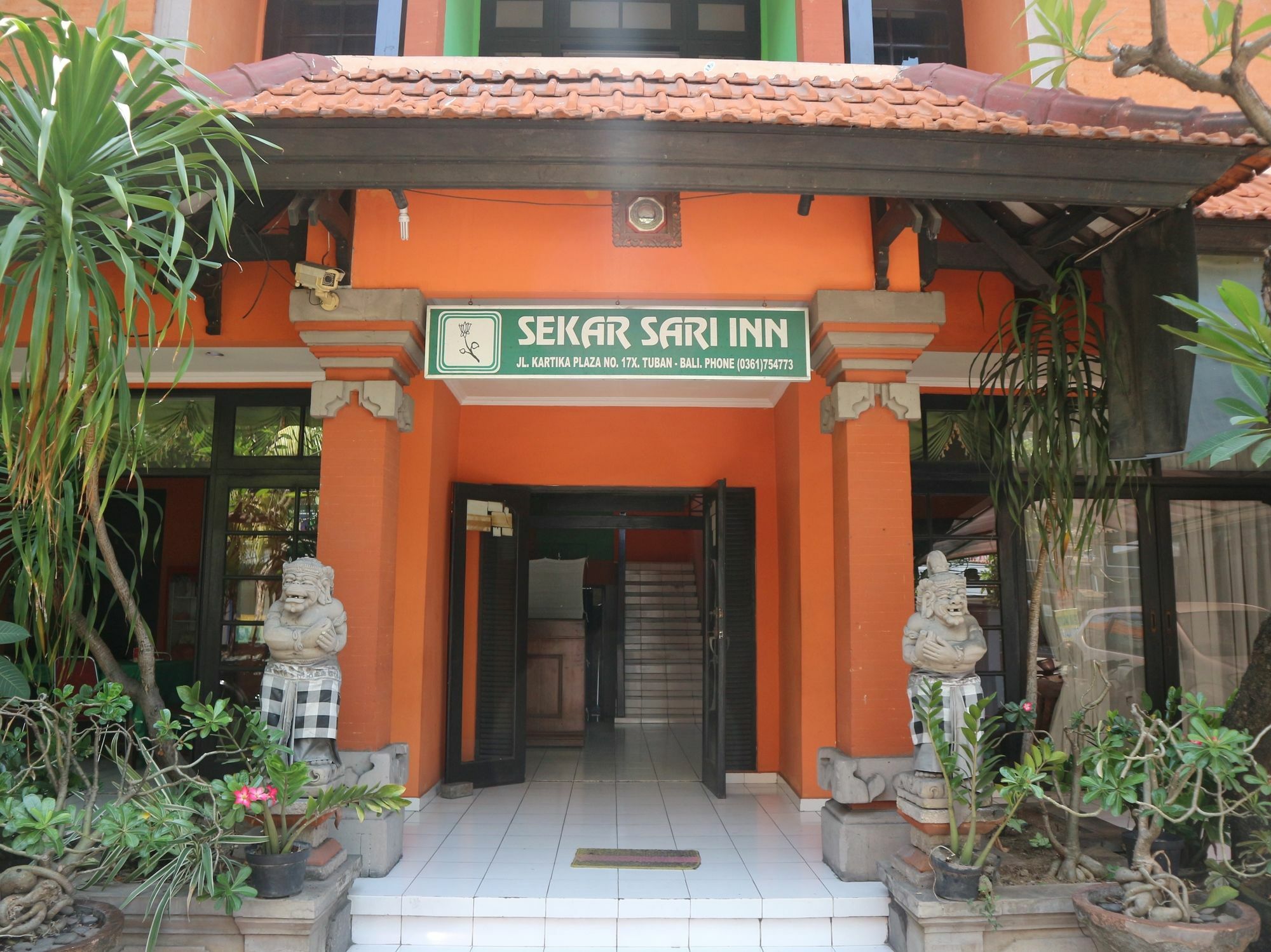 Sekar Sari Inn Кута Екстериор снимка